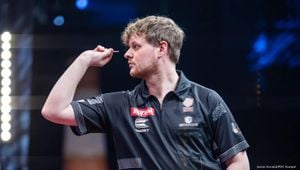 Doets Triumphs Over Van Leuven At PDC Championship