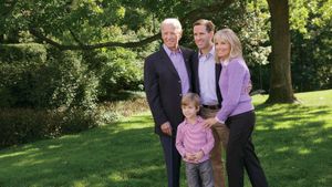 Biden Family Marks Thanksgiving Visit Amid Nantucket's Migrant Concerns