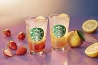 【スタバ新作】暑い時期にピッタリ!爽快な“香るソーダ”が新登場 長濱ねるが1日の終わりにリラックスする姿も（めざましmedia） - Yahoo!ニュース