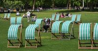 Met Office issues heatwave warning amid 'increased chance' of hot summer in UK