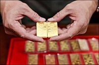 Giá vàng hôm nay (4-10): Trong nước giảm, thế giới tăng mạnh