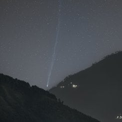 Comet R3 PanSTARRS over a Himalayan Valley