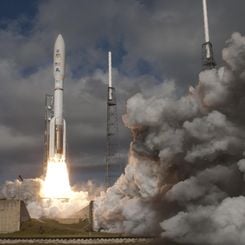 Curiosity Rover Lifts Off for Mars