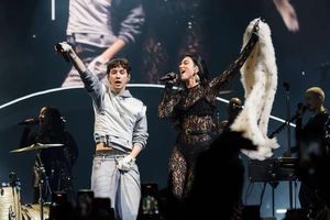 Dua Lipa Leverages Fan Power In Melbourne Concert Remix Debut