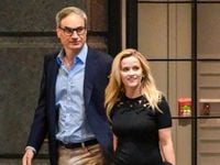 Reese Witherspoon tours $13M NYC apartment with boyfriend amid NYU move rumors | The Express Tribune