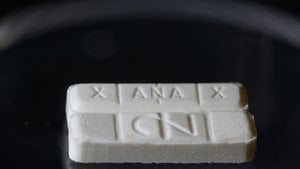 Xanax Nedir? Neden Kullanılır? Bağımlılık Yapar mı?