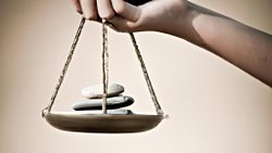 Kaybetmeme İçgüdüsü ve İnsan Psikolojisi