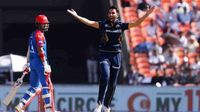 GT vs DC 2025, Today's IPL Match Live Score: KL Rahul trapped LBW after good start, Delhi Capitals lose 2 early wickets