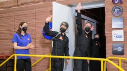 NASA Mürettebatı Simüle Edilmiş Mars Görevinden Çıktı.