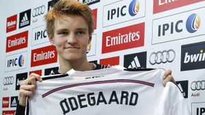 Martin Ødegaard Embraces Intensity Of Arsenal-Manchester City Rivalry