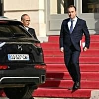 Fitch downgrades France's credit rating in new debt blow