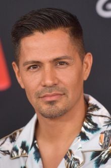 Jay Hernandez