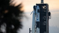 SpaceX ve NASA Astronot Fırlatmayı Ek Analiz İçin Erteledi