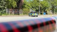 Zwei Menschen mit Schussverletzungen in der Schön-Klinik in Rendsburg: Polizei sucht nach flüchtigen Tätern