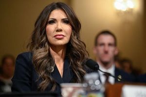 Kristi Noem Faces Legal Showdown Over Migrant Deportations