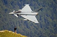 Starmer in Ankara as Türkiye to reportedly get first Eurofighters