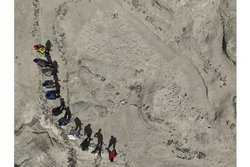 1,5 Milyon Yıl Öncesine Yolculuk: Kenya’daki Çamurlu Ayak İzleri İnsan Türlerinin Komşuluğunu Gösteriyor.