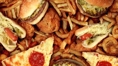 İşlenmiş Gıda Nedir? İşlenmiş Gıdalar Sağlığınızı Nasıl Etkiliyor?