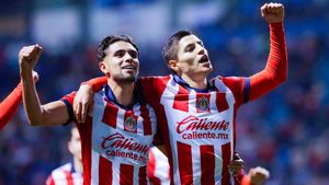 Chivas And Gallos Blancos Battle To Stalemate At Estadio Akron