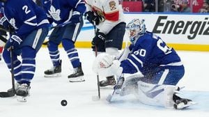 Maple Leafs Edge Panthers 5-4 Despite Stolarz Injury