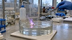 Periyodik Özellikler: Atom Yarıçapı, İyonlaşma Enerjisi ve Elektronegatiflik Periyodik Tabloda Nasıl Değişir?