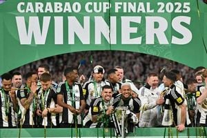 Newcastle Triumphs Over Liverpool To End 70-Year Trophy Drought