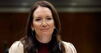 MAGA Cabinet Member Sucks Up to Trump After Texts Leak