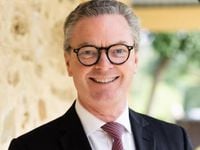 Christopher Pyne reveals major health battle