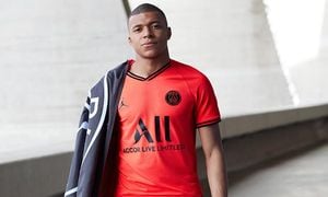 PSG Unveils New Jordan Kit Against Manchester City