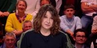 Valérie Lemercier enceinte à 61 ans ? Sa grande annonce dans Quotidien déstabilise complètement les internautes - Voici