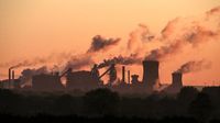 Households face extra £100 on bills if UK joins EU Net Zero scheme, Tories warn
