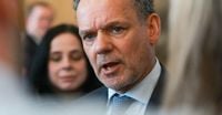 Minister Veldkamp stelt dat Israël EU-verdrag schendt en eist Europees onderzoek