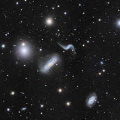 Aslan’daki Hickson 44