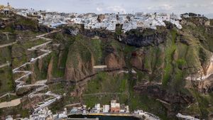 Santorini Experiences Earthquake Swarm, Causing Mass Evacuations