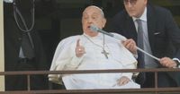 Nach fünf Wochen Krankenhausaufenthalt: Papst Franziskus zurück im Vatikan