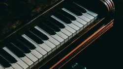 Piyanistler Gibi Çalışmak: Gelişiminizi Hızlandıracak 7 Temel Alışkanlık