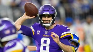 Vikings Say Goodbye To Quarterbacks Darnold And Mullens