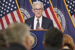 Federal Reserve Holds Rates Steady Amid Stagflation Risks