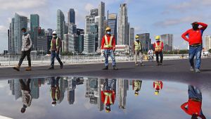 Singapore's Economic Strategy Faces New Opportunities