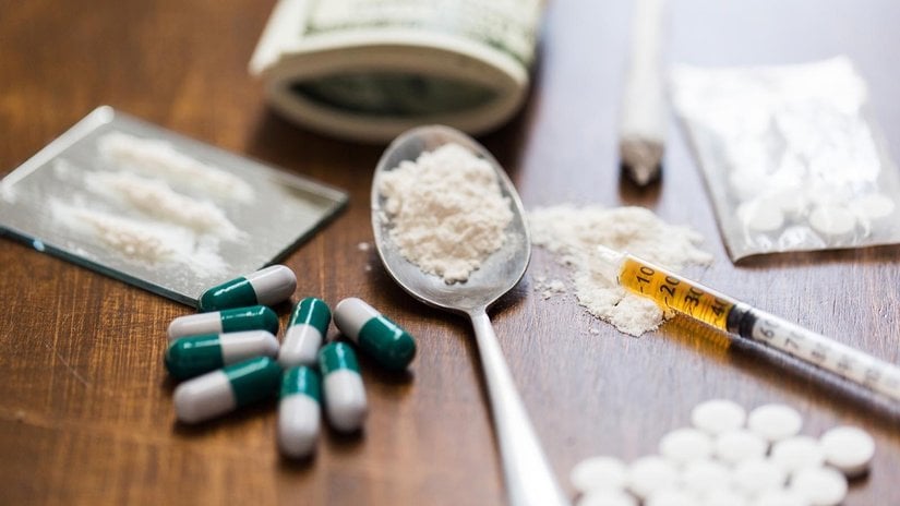 Madde Kullanım Bozukluğu Nedir? Uyuşturucu, Sigara ve Alkol Gibi Maddelere Yönelik Bağımlılık Nasıl Tedavi Edilir?