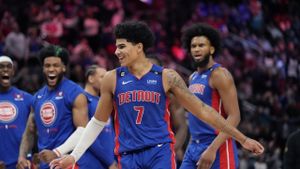 Pistons Dismantle Bulls, Set Franchise Halftime Record