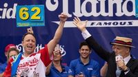 Joey Chestnut returning to Nathan's hot dog eating contest