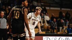 Hofstra Rallies Past Bucknell As Carroll, SIU, And WMU Set Early-Season Tone