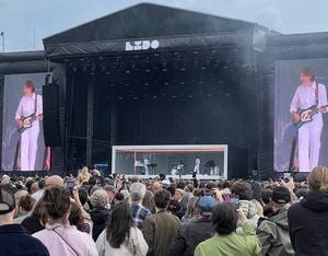 Massive Attack Controversy And Turnstile Triumph At Lido Festival
