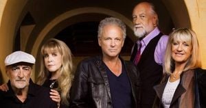 Fleetwood Mac Reunion Hints Spark 2026 Farewell Tour Buzz