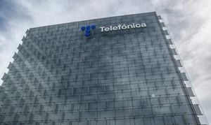 CNMC Opens New Investigation Against Telefónica Over Pay TV Contracts