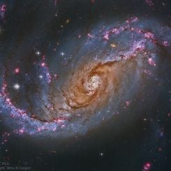  NGC 1672: Barred Spiral Galaxy from Hubble 