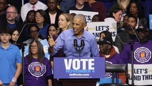Obama And Trump Loom Over Key Governor Races