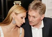 Песков рассказал, что Навка требует от него еще лучше 