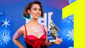 RAYE Overtakes Taylor Swift Atop UK Charts